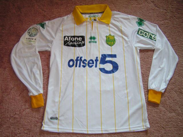 Maillot 2011-2012 port__ lors LENS-NANTES par MATHEUS Avant.JPG