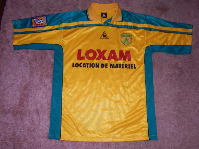 Maillot 2001-2002 Port__ par DELHOMMEAU Avant.JPG