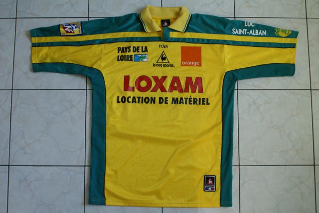 Maillot 2001-2002 OLEMBE avant.JPG