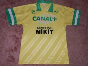 Maillot 1988-1989 port__ num__ro 14 avant.JPG