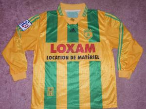 Maillot 1997-1998 port__ par FENILLAT   Avant.JPG