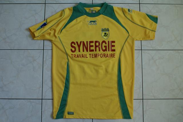 Maillot 2005-2006 MC DIALLO avant.JPG