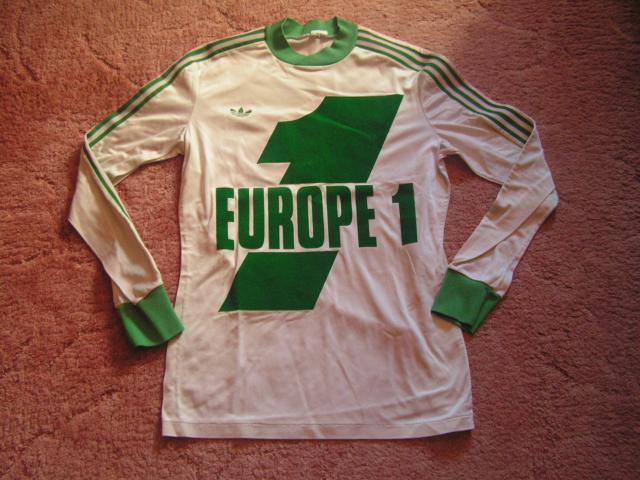 Maillot 1976-1977 Blanc n__ 17 avant.JPG