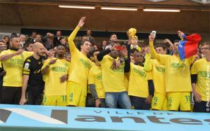 Maillot 2012-2013 Nantes Sedan port__ par RIOU.jpg