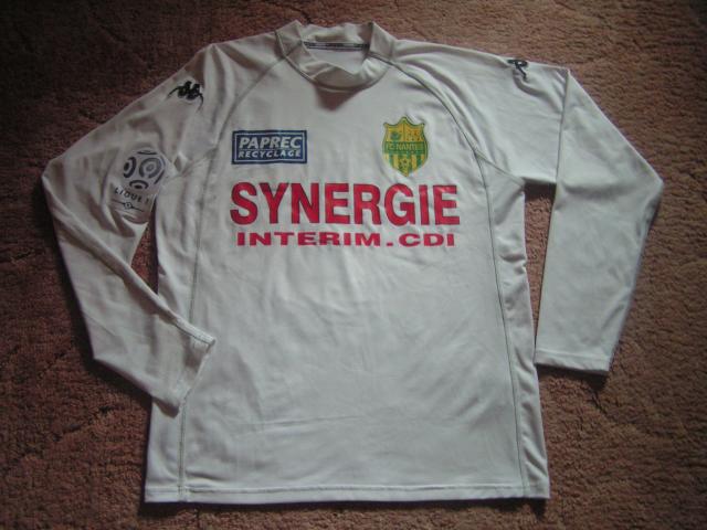 2008-2009 HERTEBIS Domicile blanc avant.JPG