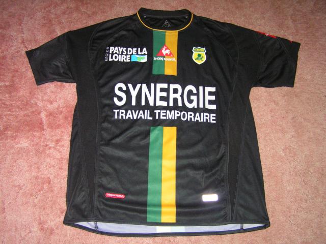 Maillot 2004-2005 LANDREAU Noir domicile - Avant.JPG